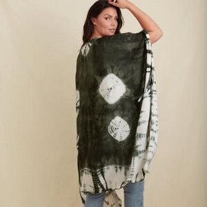 Torrid Sz 4 Tie-Dye Ruana